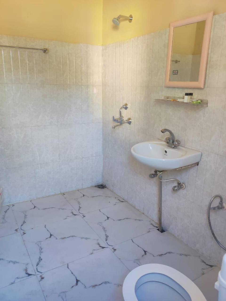 Jironi Resort Tezpur エクステリア 写真